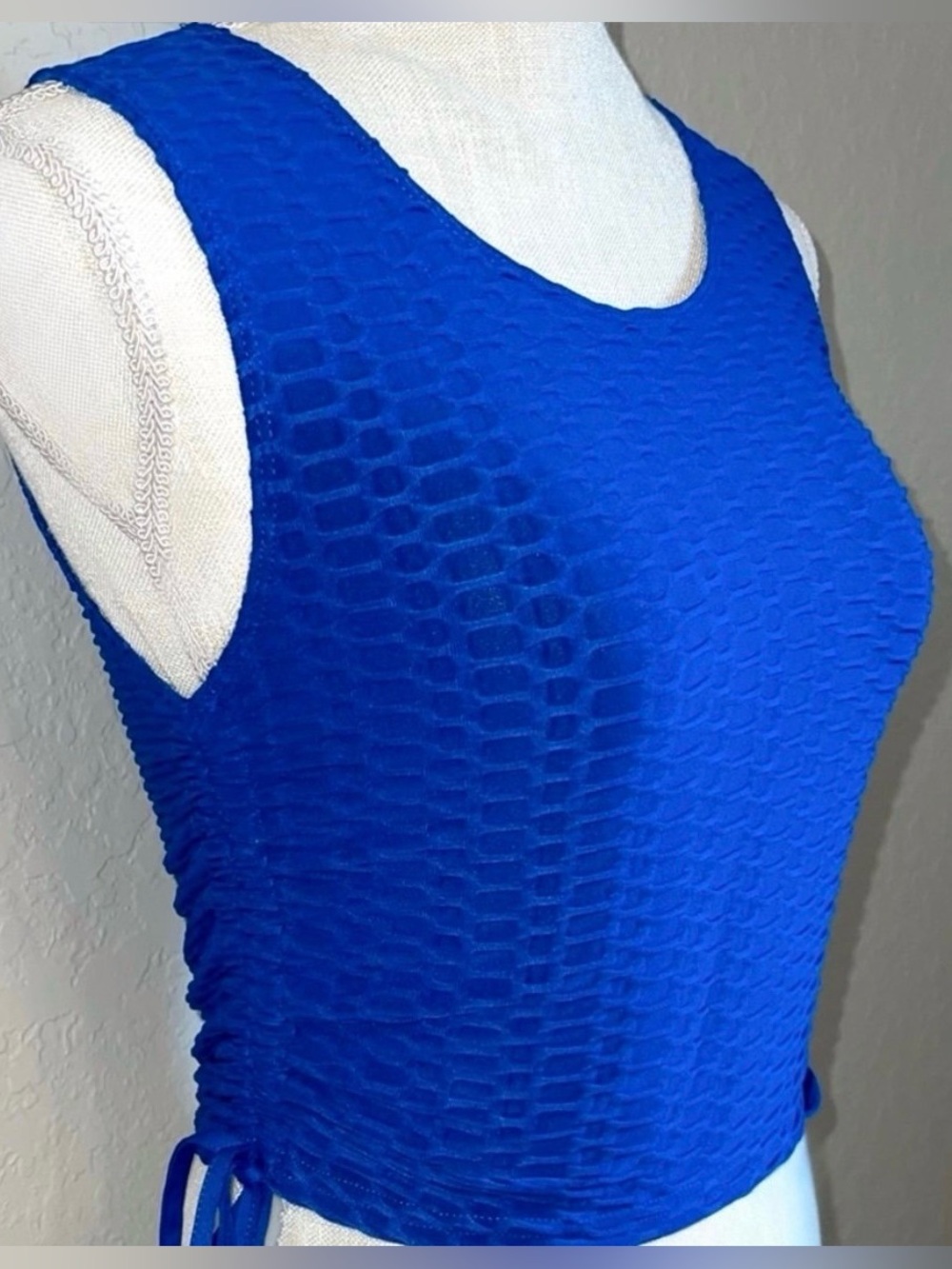 Royal Blue Honeycomb Textured Side Cinch Active Crop Tank Top - Women’s Medium